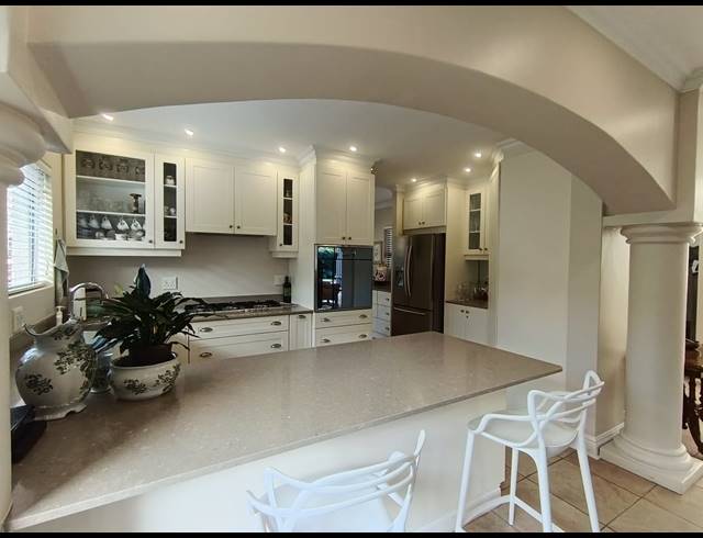 4 BEDROOM HOUSE FOR SALE IN PORT ZIMBALI ESTATE